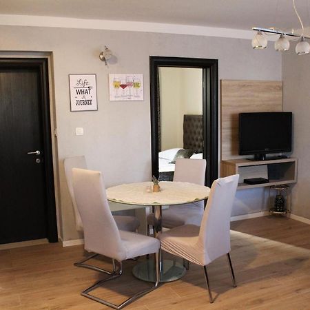Apartment Adriatic Split Bagian luar foto