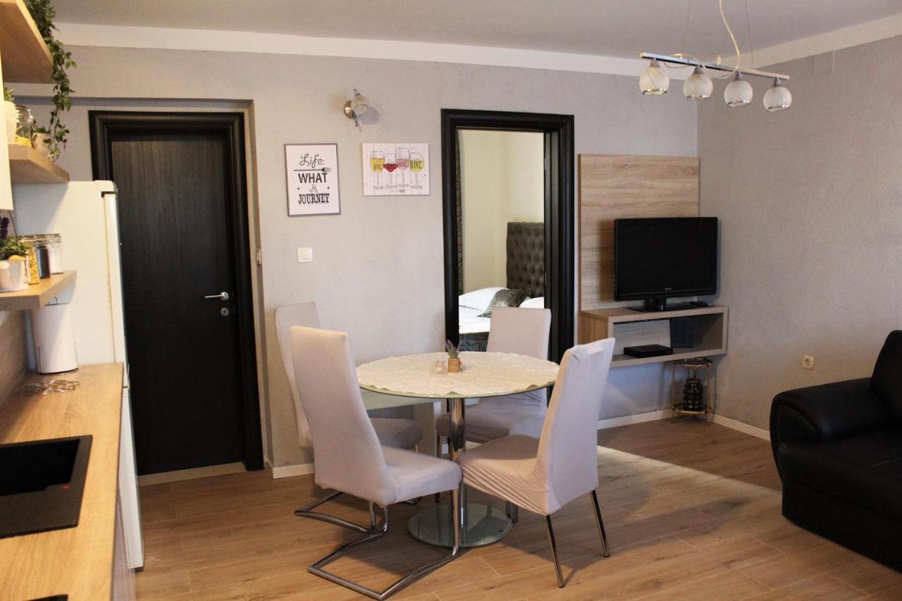 Apartment Adriatic Split Bagian luar foto