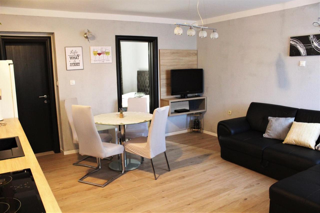Apartment Adriatic Split Bagian luar foto